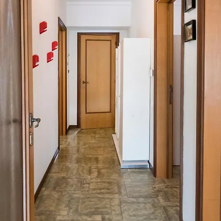 A28 - Poggio, Ampio Trilocale Con Portico Appartamento